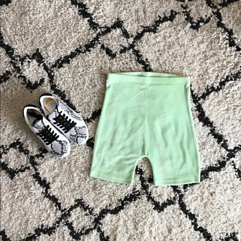 Women’s High Waisted Velvet Biker Shorts - Picture 2 of 5